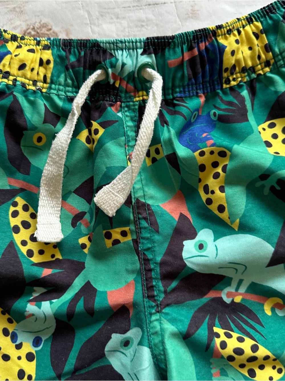 Hanna chameleon swim trunks vguc 100 - Picture 3 of 9